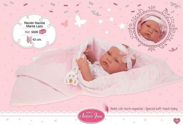 MUÑECA RECIEN NACIDA + MANTA ESTAMPADA