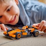 PILOTO DE FORMULA 1 CON COCHE MCLAREN LEGO CITY